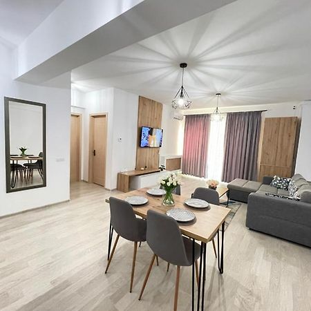 Mamaia Moonlight Apartment מראה חיצוני תמונה