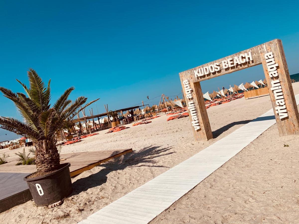 Mamaia Moonlight Apartment מראה חיצוני תמונה