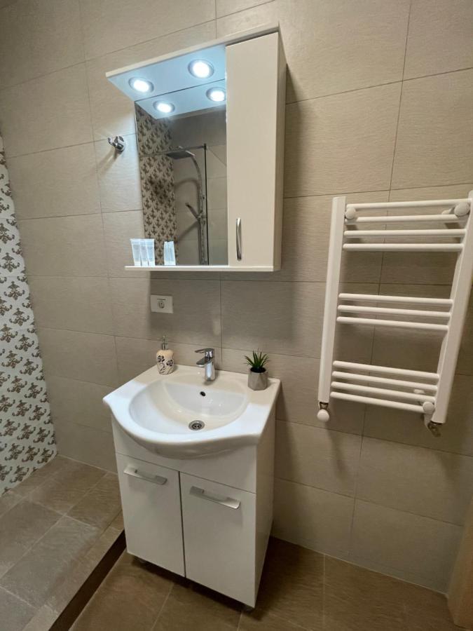Mamaia Moonlight Apartment מראה חיצוני תמונה